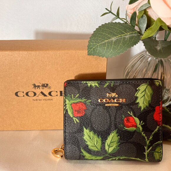 Coach Signature Fairytale Rose Snap Wallet & Box NWT - Picture 1 of 8